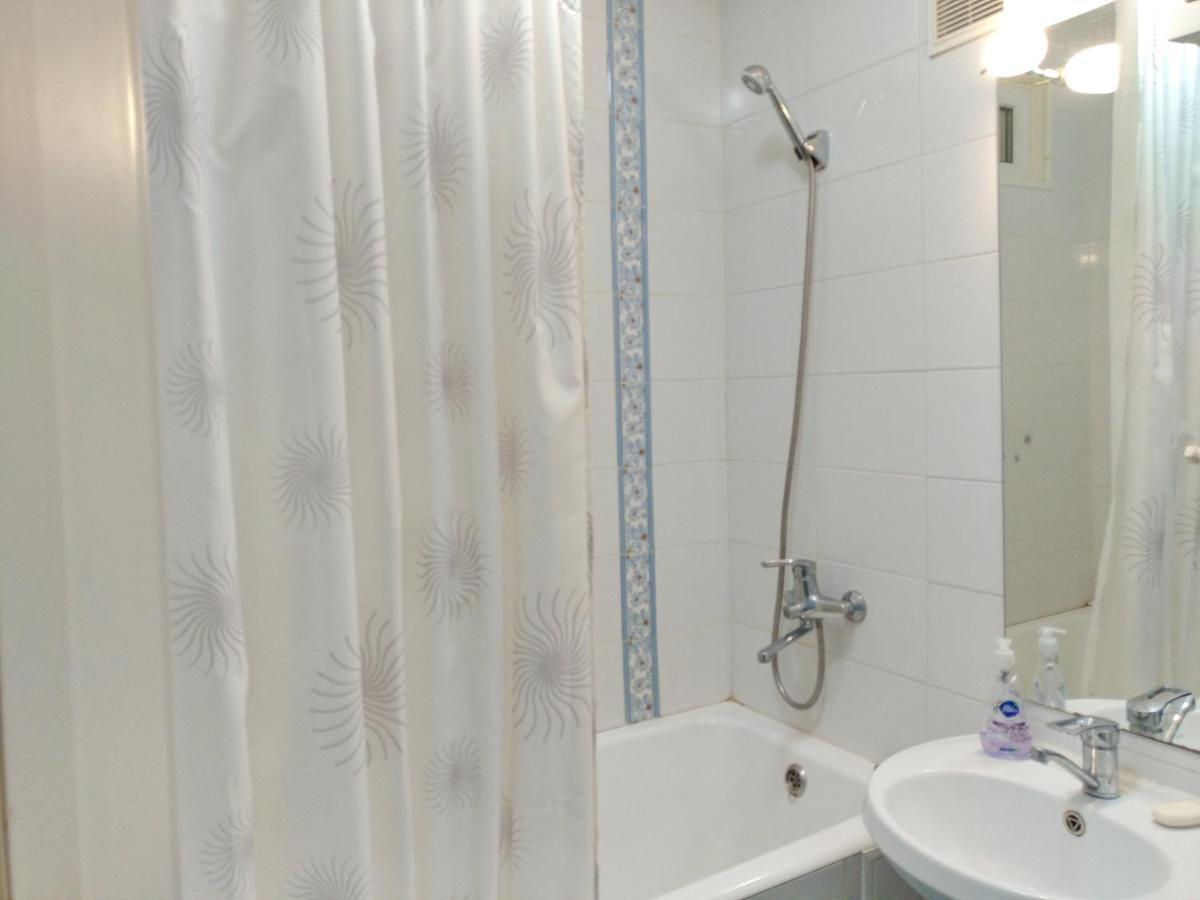 1-Комнатная Квартира С Кухней Люкс На Пр. А. Поля, 62 دنيبروبيتروفسك المظهر الخارجي الصورة